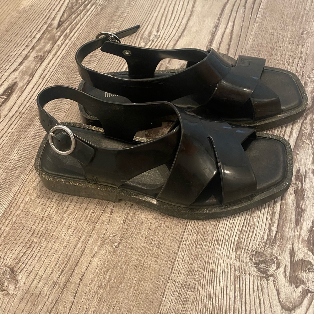 Mini Melissa - image 2